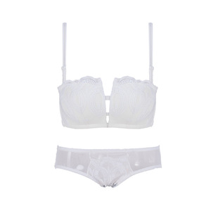 新品无痕内衣女无钢圈薄款小胸聚拢调整型收副乳性感胸罩文胸套装