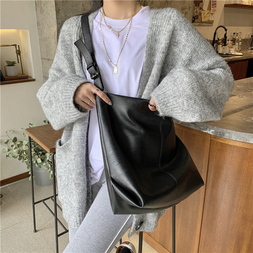 Autumn/Winter New Korean Style Vlogger Single Shoulder Large Capacity Soft Leather Crossbody Bag Fashion Simple Tote Bag for Women
