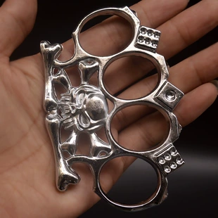 Четырёхпалый браслет с черепом для тренировок и защиты