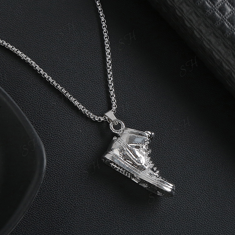 Hip-hop fashion brand shoes pendant titanium steel necklace trend simple fashion Metal Men's European and American retro new necklace