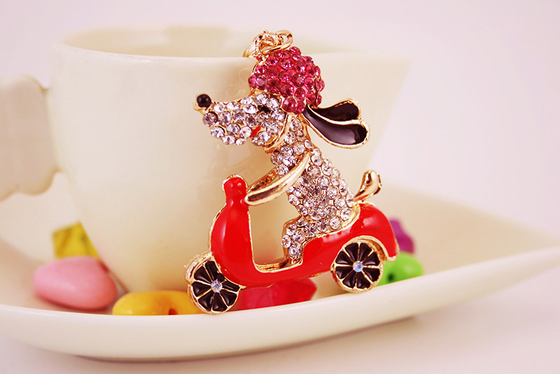 46g Weight Alloy, Metal Material Heart Pattern Unisex Gender Pink, Purple, Red, Blue Color Kuxi Ornament Rhinestone Cartoon Cycling Puppy Car Key Ring Women's Bag Accessories Animal Metal Pendant 9