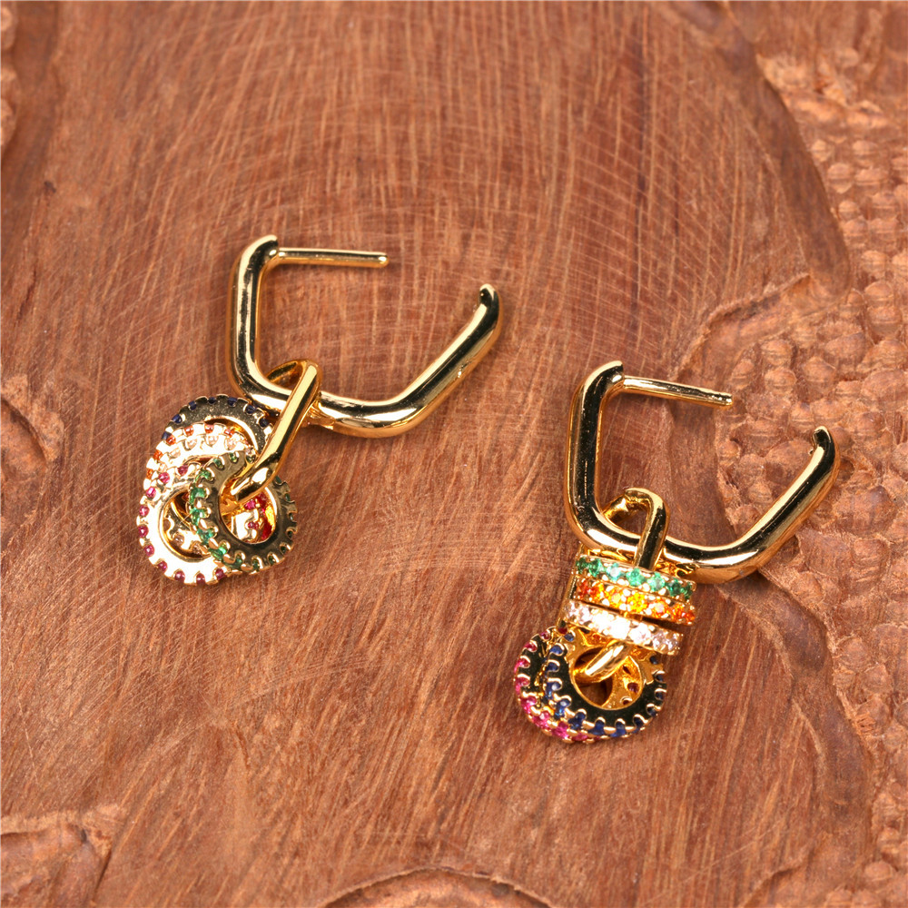 Boucles D&#39;oreilles Diamant Arc-en-ciel En Gros Nihaojewelry display picture 3