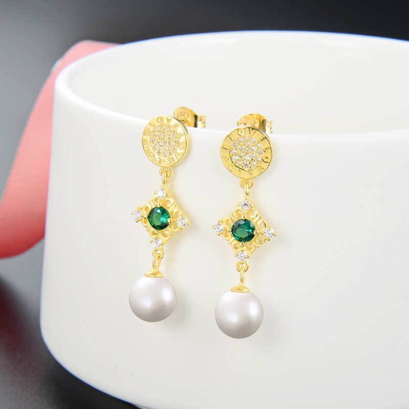 Japonés y coreano s925 plata circón pendientes mujeres luz lujo elegante perla pendientes moda cristal joyería de una sola pieza de entrega