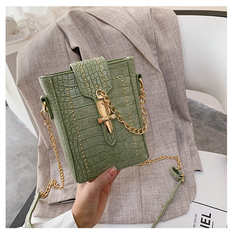 New Trendy Wild One-shoulder Messenger Chain Crocodile Pattern Mobile Phone Bag display picture 59