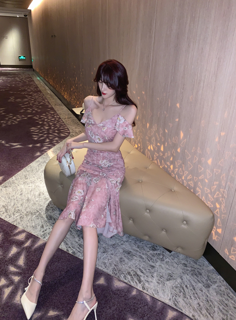 B7604 1050K ÁO HAI DÂY NỮ CHOTDNG SEXY GỢI CẢM SEXY MÙA HÈ PHỤC CỔ CỔ ĐIỂN HỌA TIẾT HOA HAI DÂY HỞ VAI THỜI TRANG NỮ G03 SẢN PHẨM MỚI