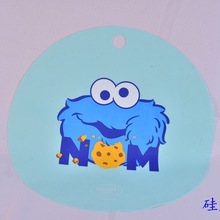 东莞丝印厂家可承接 硅胶餐垫 儿童围兜丝印硅胶表面印图案