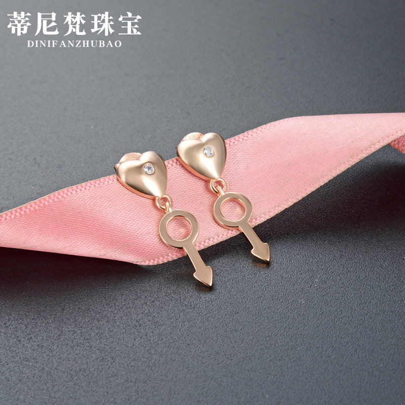 Estilo japonés s925 pendientes de diamantes de plata estilo coreano ZIRCON pendientes dulces en forma de corazón retro temperamento flecha pendientes al por mayor