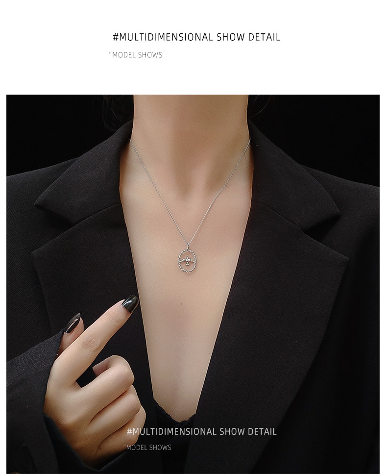 Hollow Small Swallow Titanium Steel Plated 18k Real Gold Clavicle Necklace display picture 3