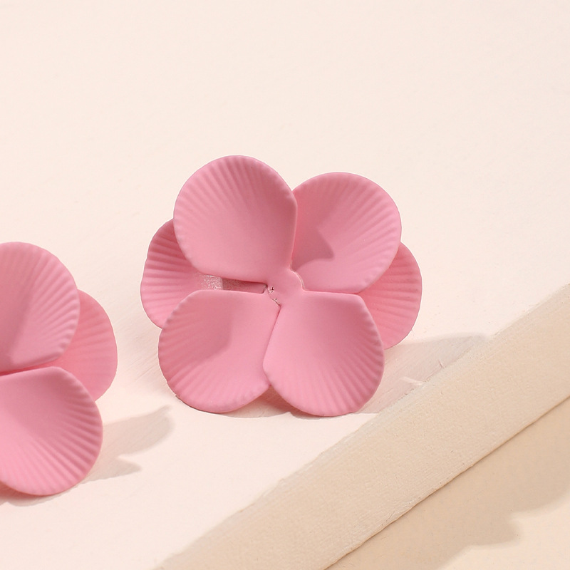 Korea's Style Candy Color Ear Accessories Fashion Flower Earrings Wild Color Small Petal Earrings For Women Nihaojewelry display picture 9