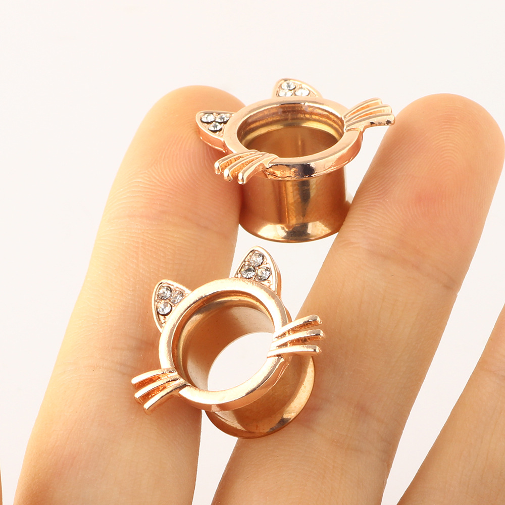 Labret piercing jewelry detail image