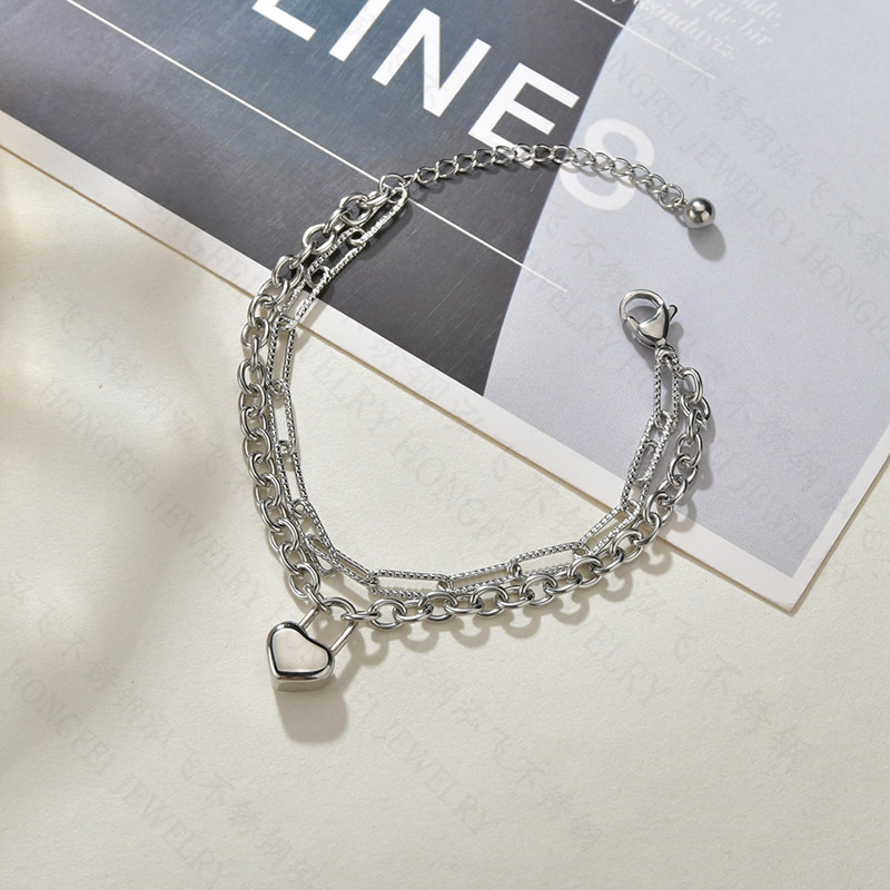 Korean Fashion Retro Titanium Steel Heart-shaped Lock Double-layer Bracelet Wholesale Nihaojewelry display picture 6