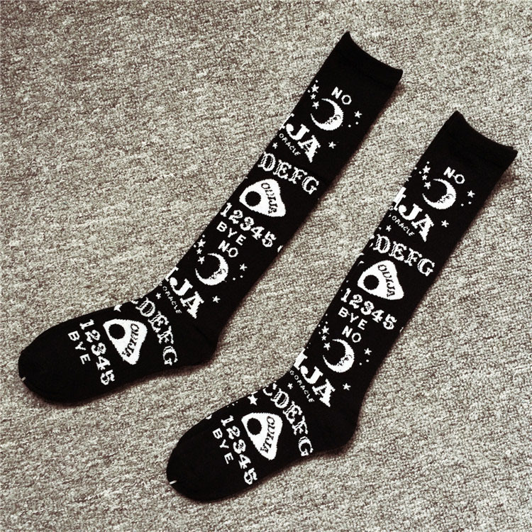 Women's Casual Cartoon Letter Cotton Blending Crew Socks A Pair display picture 1