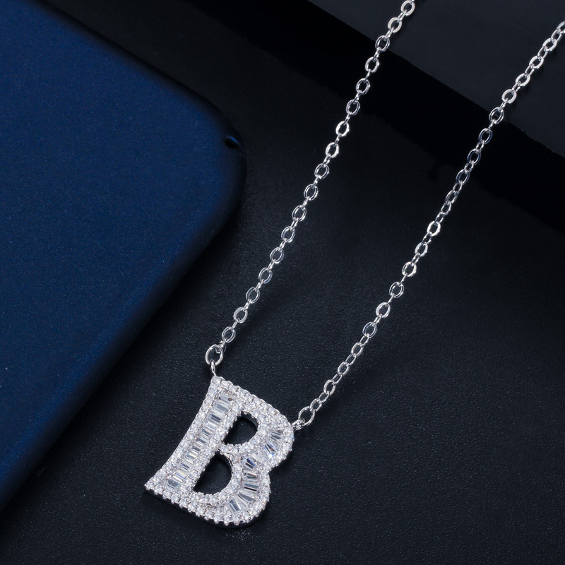 1 Pièce Élégant Lettre Le Cuivre Incruster Zircon Collier display picture 4