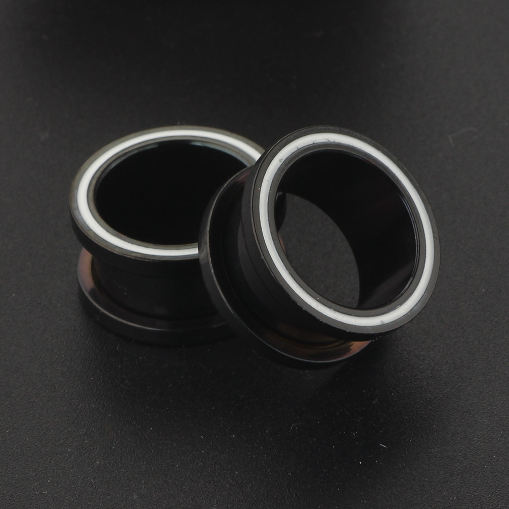 Pointed titanium steel lip stud product view