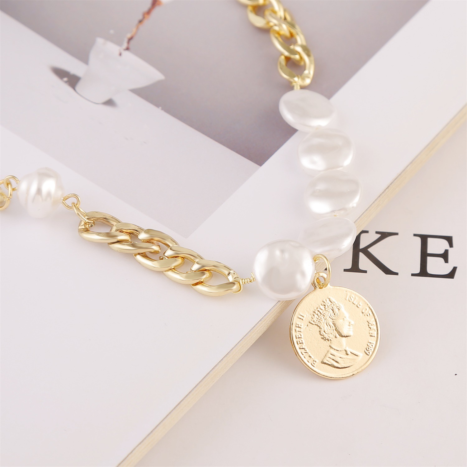 New Fashion Simple Chain Retro Pearl Coin Necklace Bracelet Set Wholesale display picture 7