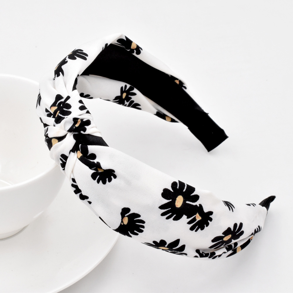 Kleines Gänseblümchen-haarband Korean Fashion Fabric Knotted Pressed Hair Flower Stirnband Großhandel display picture 6