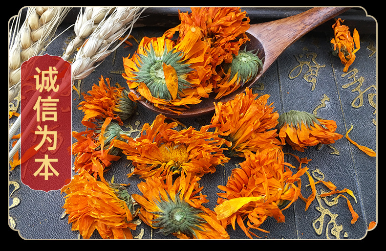 Dried Calendula Flowers Jin Zhan Ju Whole Loose Blossoms 500g for Herbal Tea and Infusions in use
