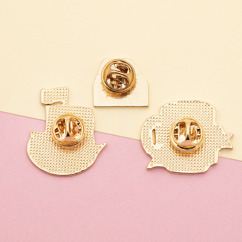8g Weight No Inlaid Inlay Material Brooches Classification Anniversary, Business, Travel Occasion Alloy Material Cartoon Character Pattern Unisex Gender Stoving Varnish Design Fashion Style Fashion Pin Cartoon Character Alloy Stoving Varnish No Inlaid Unisex Brooches 5