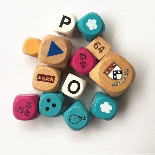 Wholesale of wooden creative color words, various color patterns, DIY educational and environmentally friendly game dice wholesale