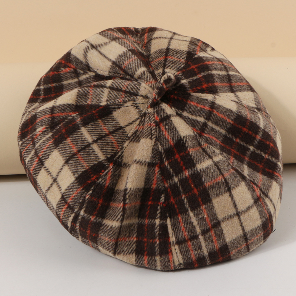 Hot Selling Fashion Retro Plaid Woolen Women's Fashion All-match Octagonal Beret display picture 5