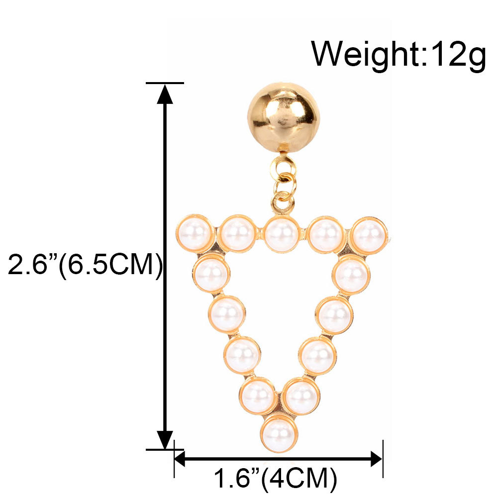 Einfache Persönlichkeit Geometrische Legierung Diamant Eingelegte Perlen Ohrringe Grenz Überschreitende Europäische Und Amerikanische Mode Ohrringe Ohrringe Weibliche F5930 display picture 1