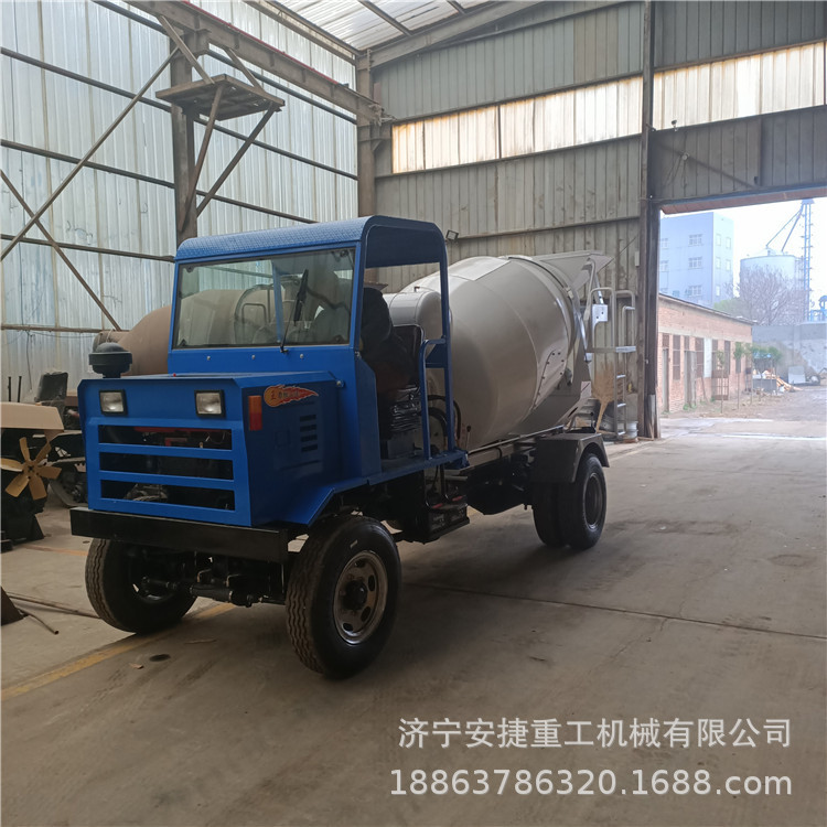 小型混凝土搅拌运输车 四驱水泥混凝土搅拌车 双排座轮式搅拌车
