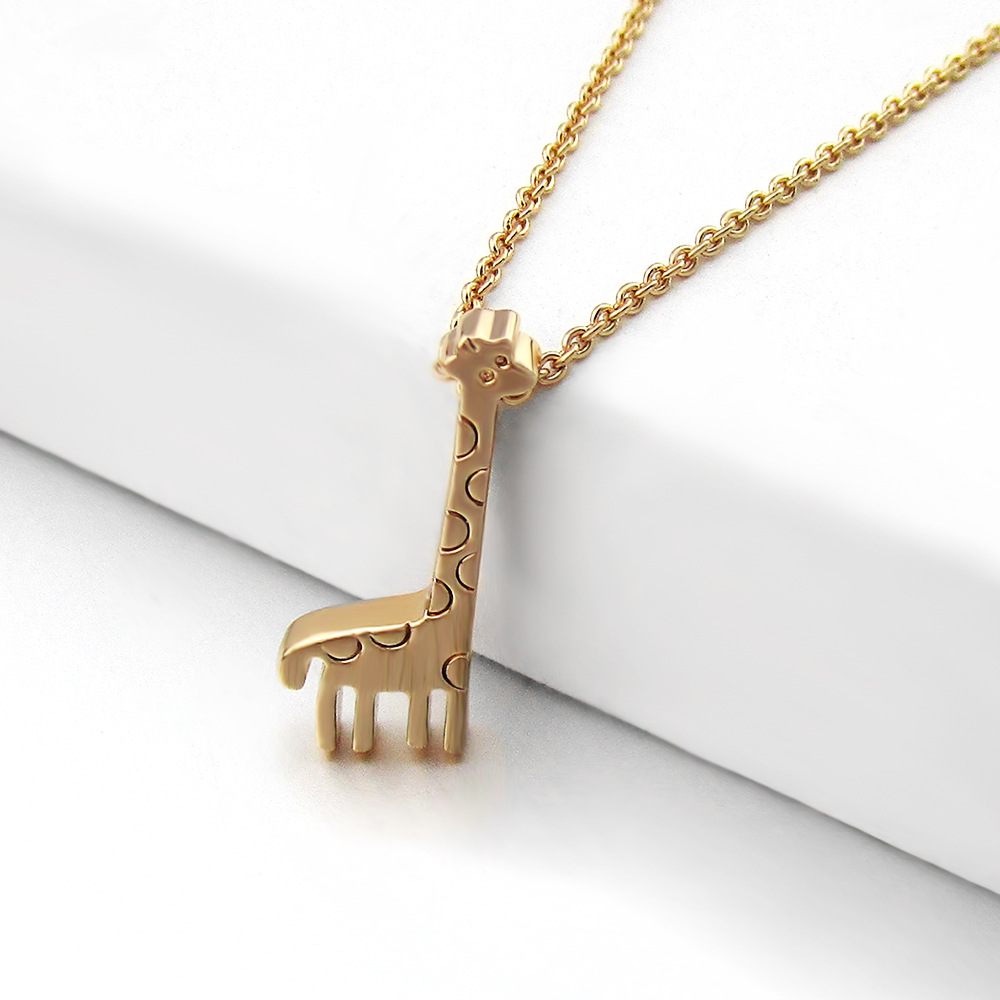 �¿�ɰ�����¹����������ʵ��С¹��׹ ��ƷŮ��������һ������