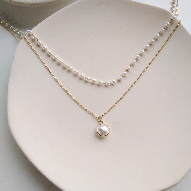 Simple Double-layer Metal Pearl Necklace display picture 9