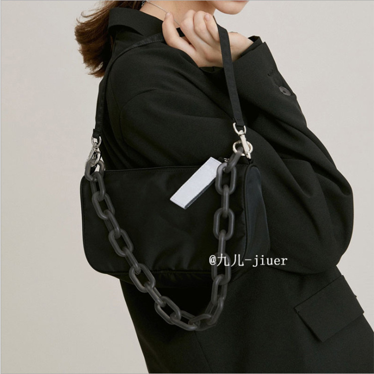 South Korea Niche Designer Handbag JENNIE Underarm Women's Bag Acrylic Chain Shoulder Bagel Bag