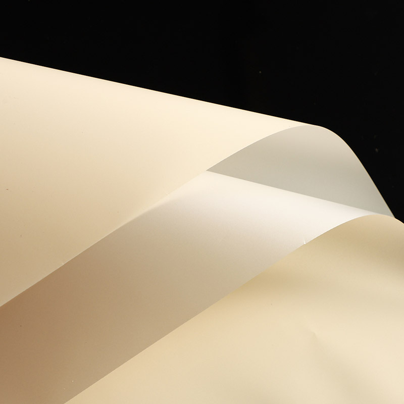 Papel de embalaje de flores brillantes de metal liziran papel de regalo de dos colores papel de embalaje de flores de papel de cartón al por mayor