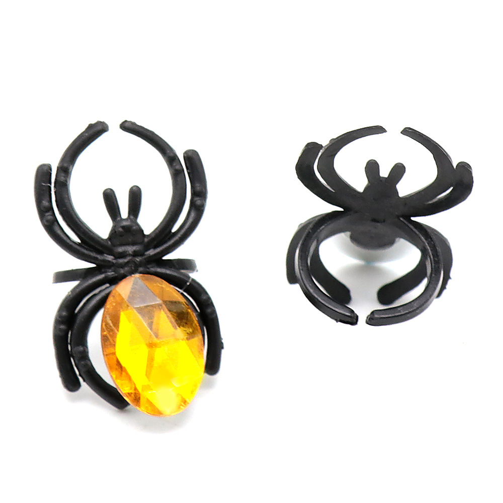 Halloween Plastic Toy Tricky Simulation Gem Spider Ring Color Random display picture 5