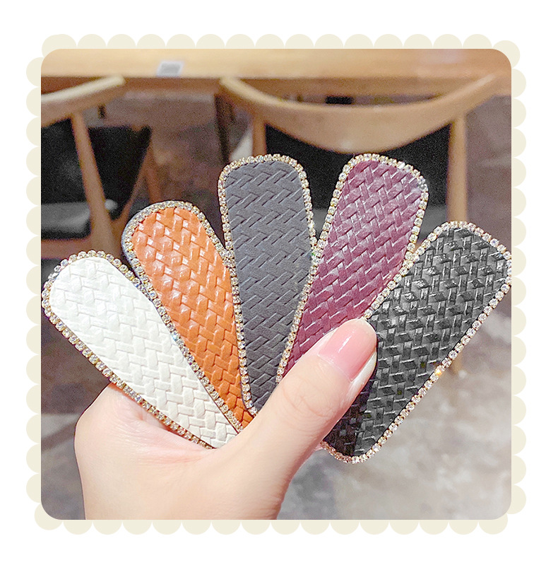 Diamond Square Exquisite Imitation Leather Hair Clip display picture 4