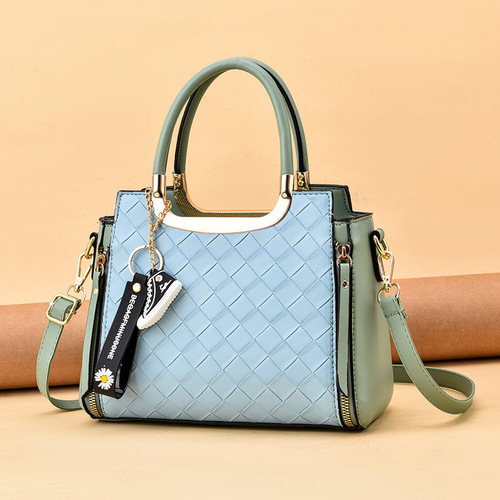 2020 new style women's bag Korean trendy shoulder bag fashionable popular internet celebrity woven crossbody handbag