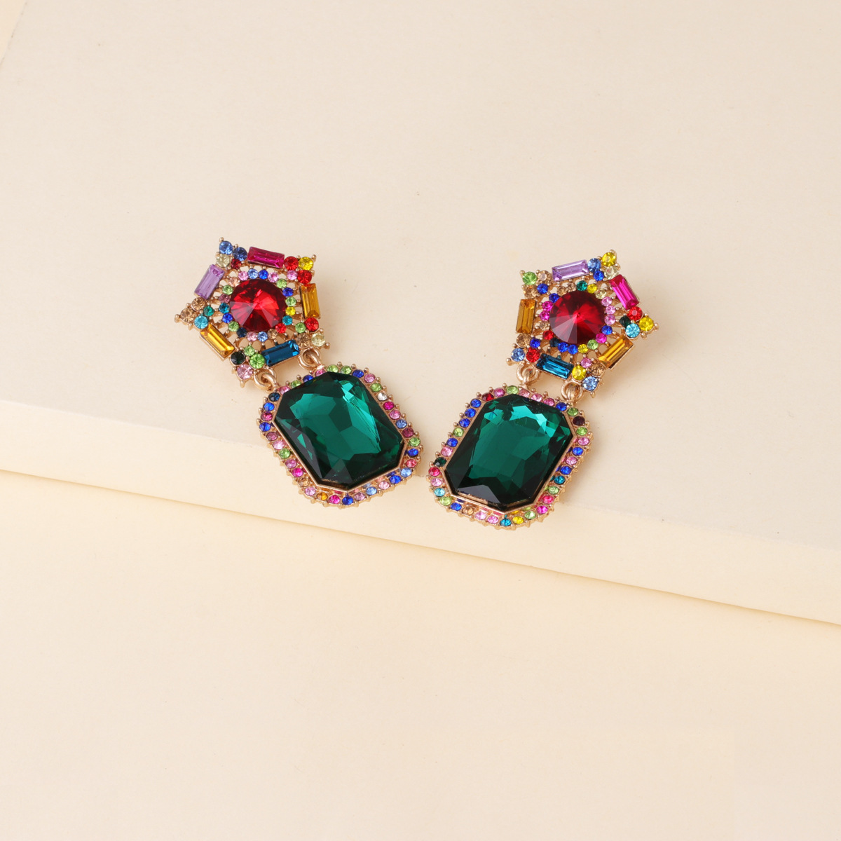 Korean New Fashion Wild Glass Diamond Geometric Round Exaggerated  Earrings display picture 4