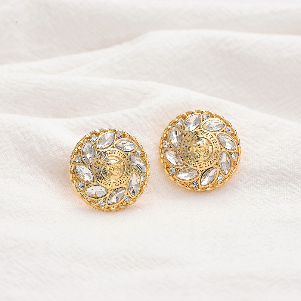 Nouveau S925 Argent Aiguille Géométrique Rond Diamant Cheval Oeil Portrait Boucles D&#39;oreilles Nihaojewelry display picture 2