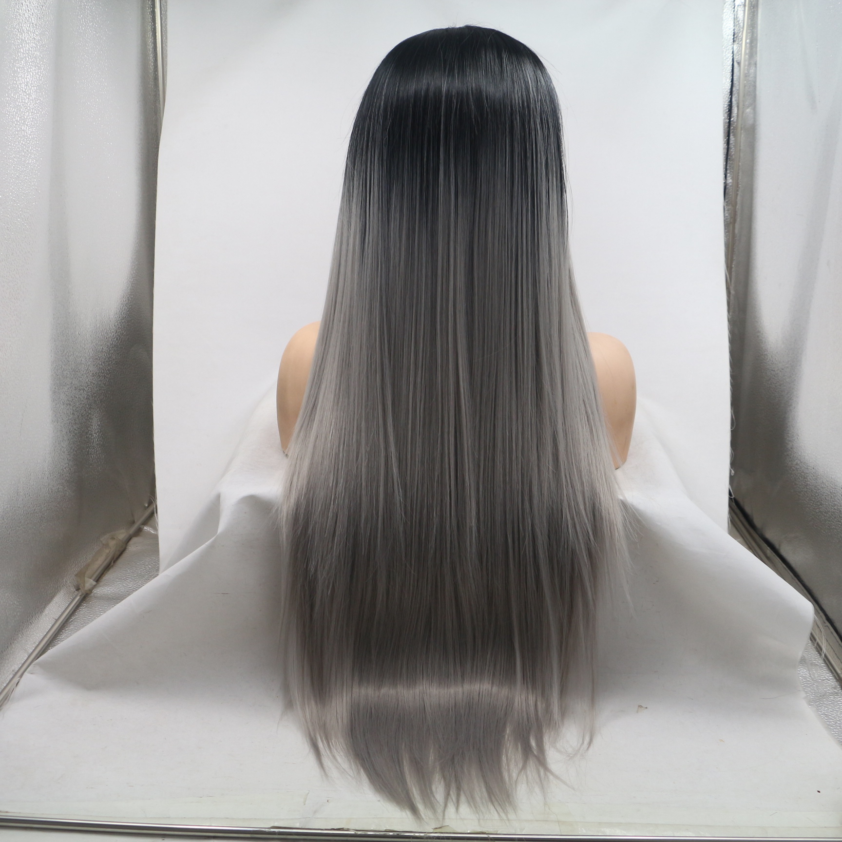 Comercio exterior Europa y América moda fibra química pelucas negras grises gradiente cabello largo cabello recto de seda de alta temperatura cubierta de cabeza mayorista