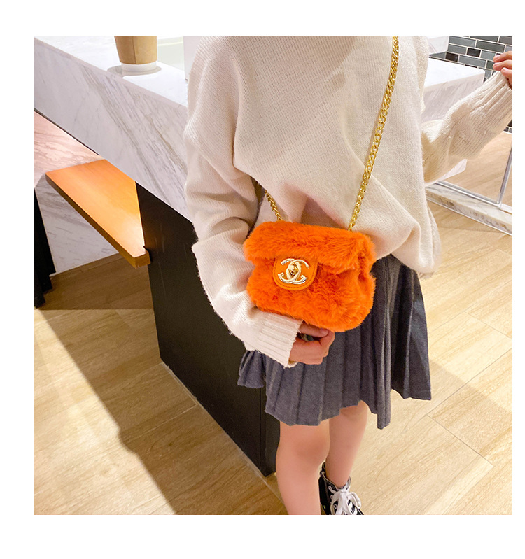Girl's Mini Plush Solid Color Cute Square Flip Cover Crossbody Bag display picture 3