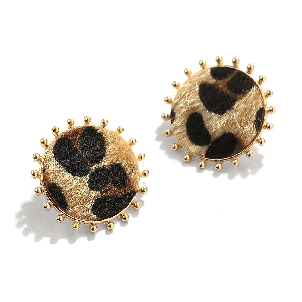 Fashionable leopard print earringspicture7
