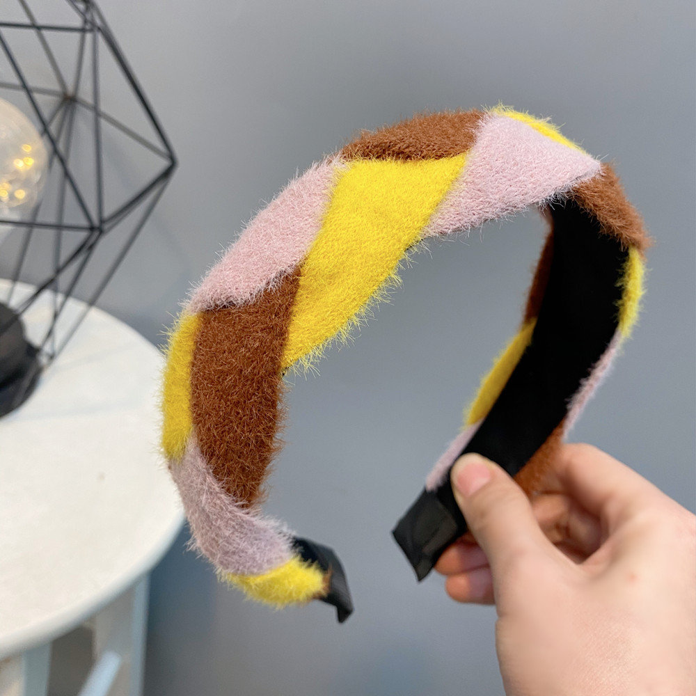 Woolen Knitted Twist Braided Headband display picture 5
