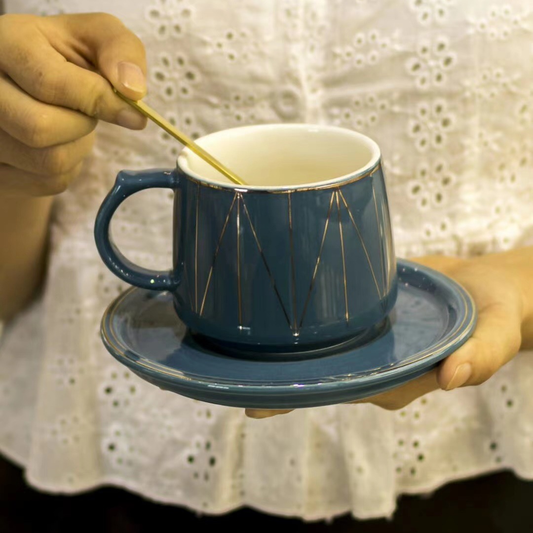 Estilo nórdico tarde té taza de café y platillo regalo de cerámica taza de agua té restaurante taza con platillo cuchara taza de leche