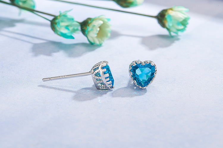 Corée Bleu Zircon Petites Boucles D&#39;oreilles Cuivre Incrusté De Zircon Boucles D&#39;oreilles En Gros display picture 5