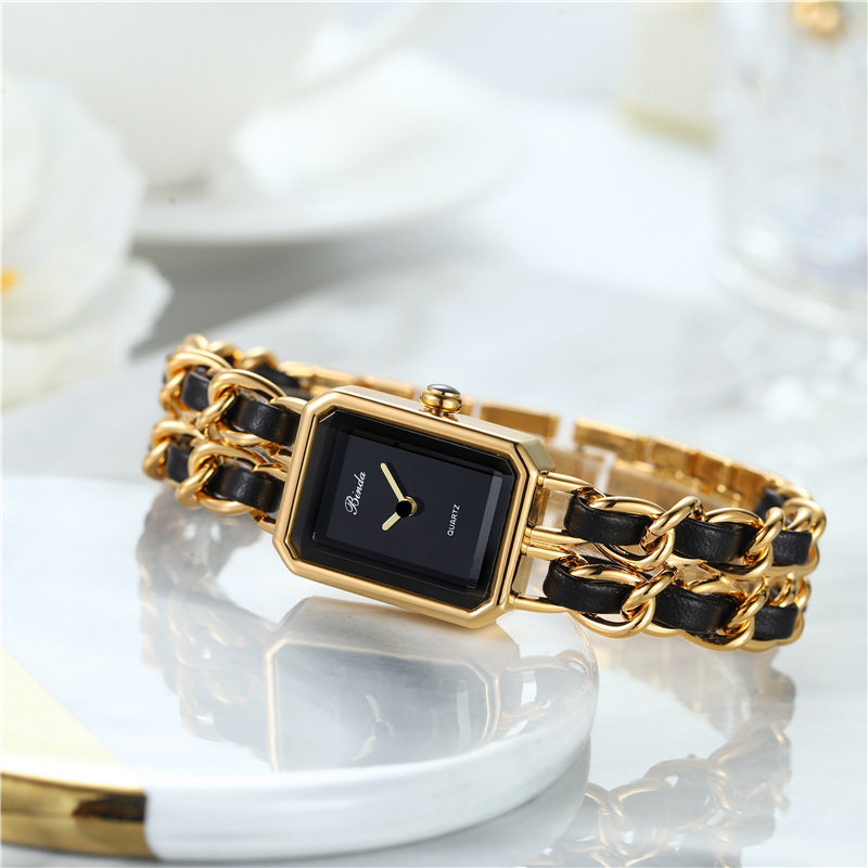 針扣百搭合金指針圓形女黑色石英表