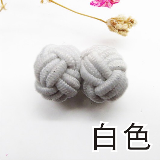 하얀색