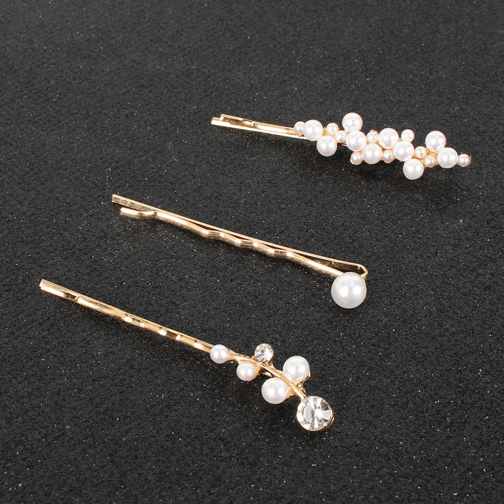 Korean Imitation Pearl Hairpin Retro Alloy Word Clip Wholesale display picture 4