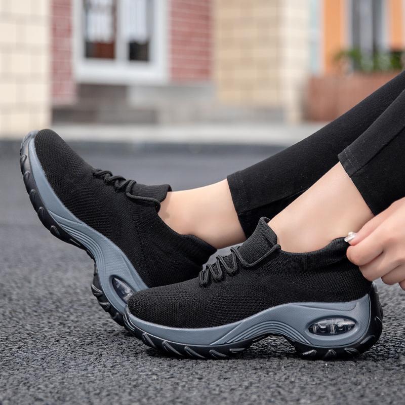 Large size air cushioned mom dance sports women's flying woven mesh breathable socks shoes, rocking shoes_voghion.com