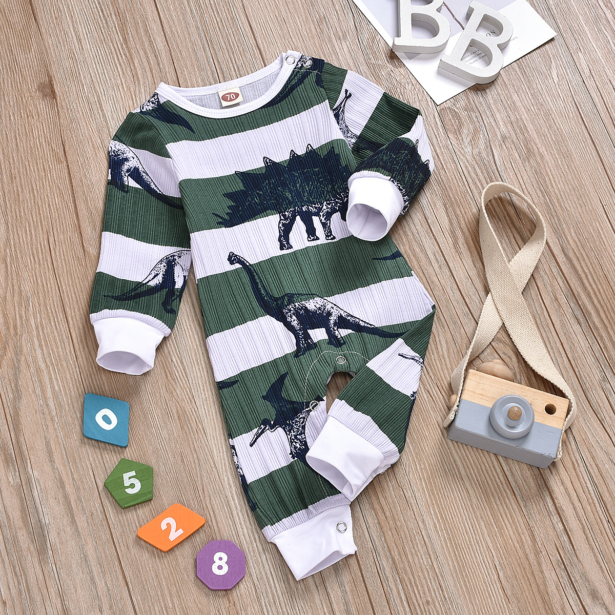 Spring New Dinosaurs Covered With Printed Long-sleeved Dark Buckle Jumpsuit Wholesale display picture 3