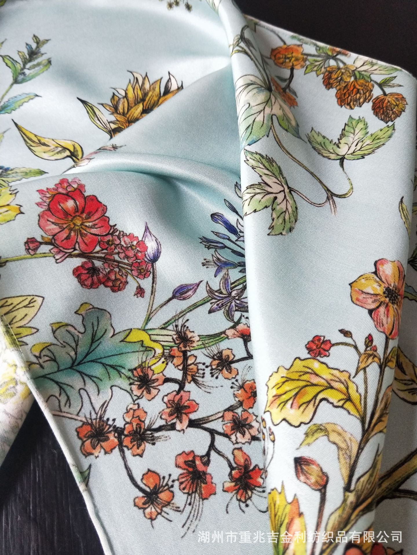 新品真桑蚕丝丝绸面料布料 22姆米丝竹纤维素绉缎 女装汉服面料-阿里巴巴