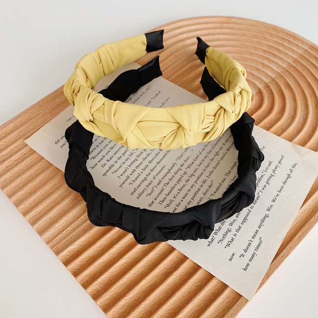 Korean Knotted Woven Fashion Folds Solid Color Wide-brimmed Cute Non-slip Headband  Wholesale display picture 11