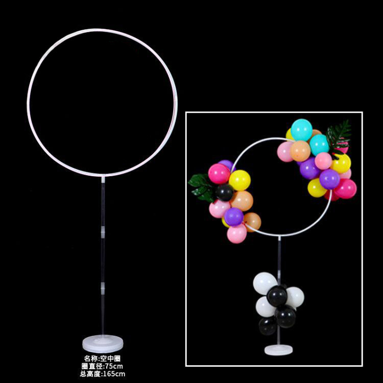 22835600831_2022695696