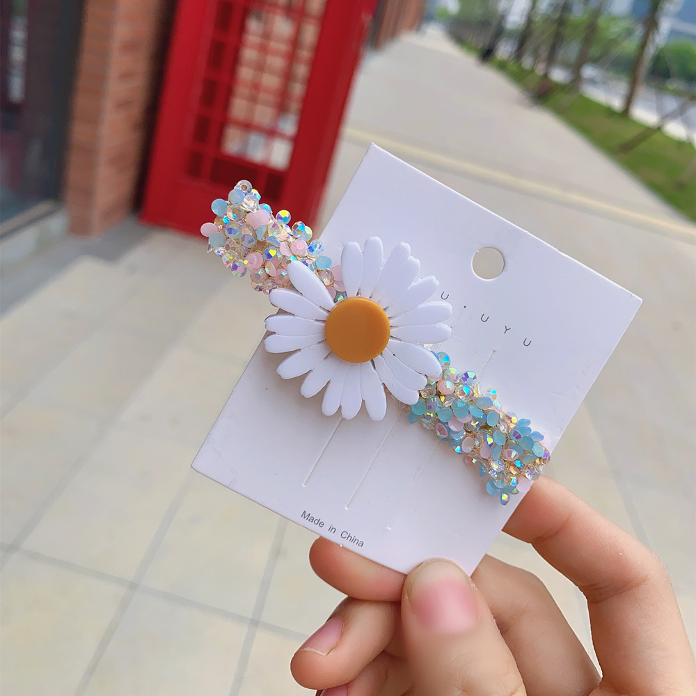 New Daisy White Crystal Sweet Bb Clip display picture 2